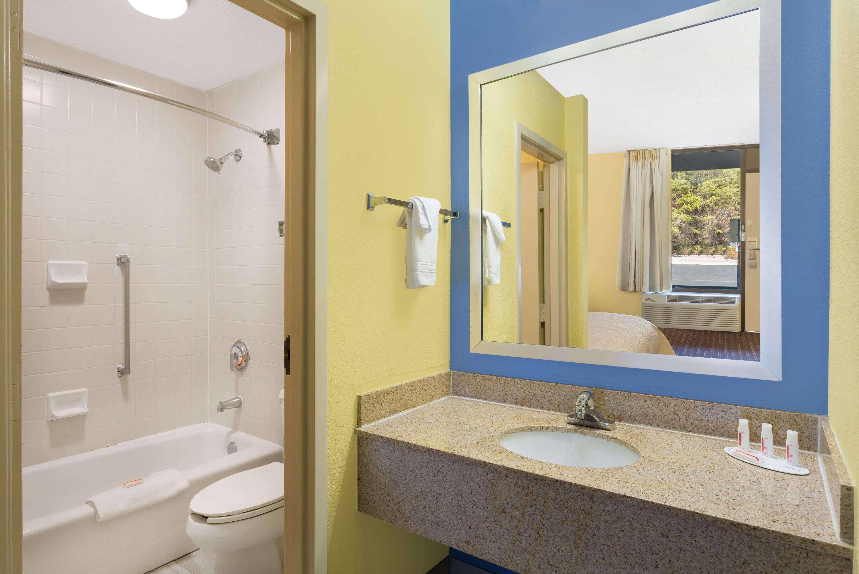 Days Inn By Wyndham Mocksville Ngoại thất bức ảnh